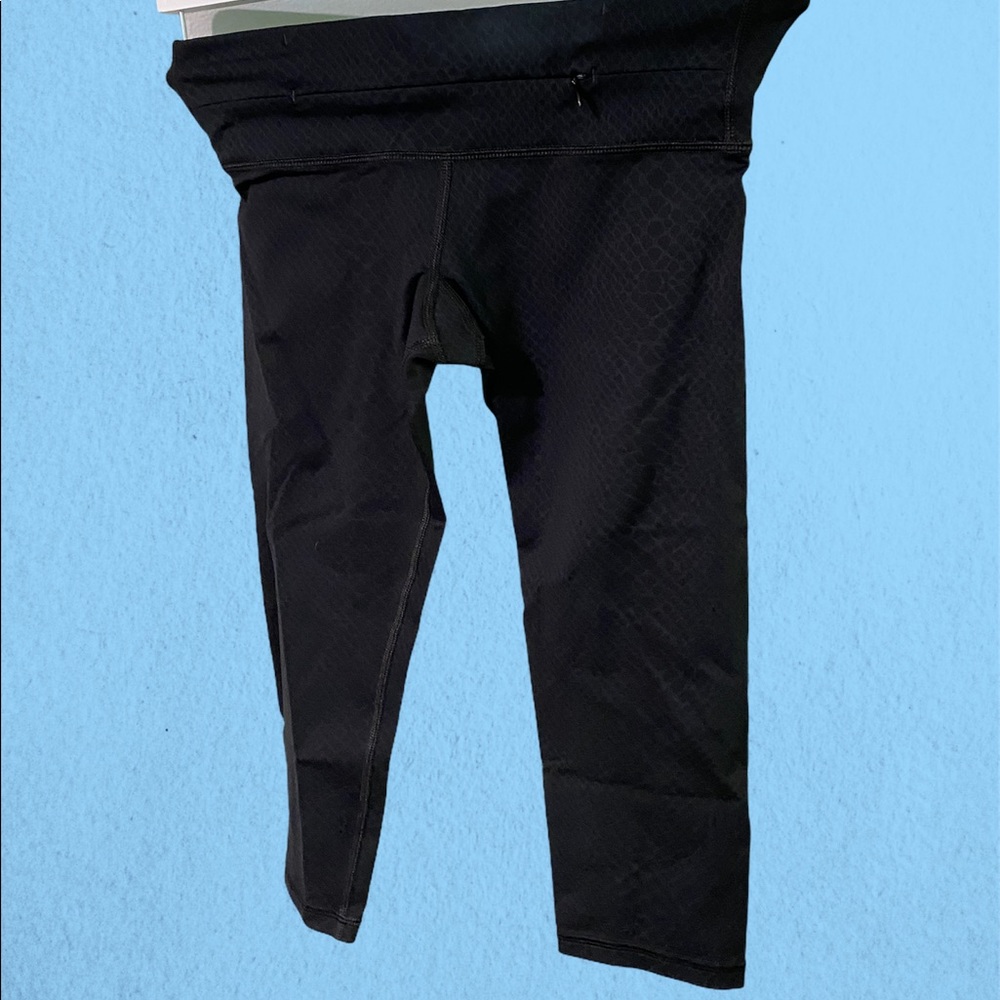 Nancy Rose Performance Plank Fit Capri Leggings